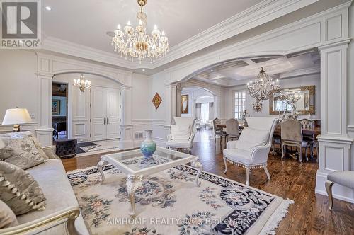 38 Pheasant Road, Toronto, ON - Indoor Photo Showing Living Room