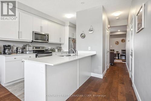 18 - 2070 Meadowgate Boulevard, London, ON - Indoor Photo Showing Kitchen