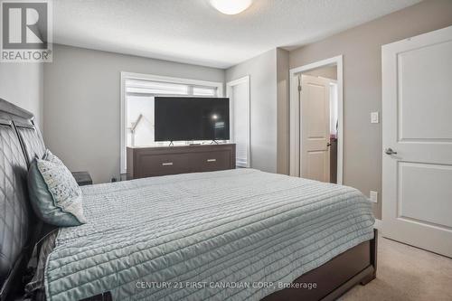 18 - 2070 Meadowgate Boulevard, London, ON - Indoor Photo Showing Bedroom