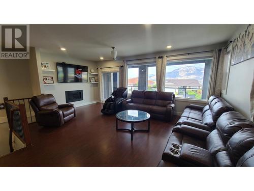 11700 La Costa Lane, Osoyoos, BC - Indoor Photo Showing Living Room