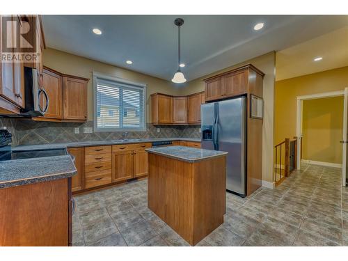 3828 Atkinson Place, Armstrong, BC - Indoor Photo Showing Kitchen