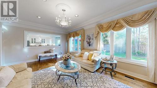 17 Silver Fir Street, Richmond Hill, ON - Indoor Photo Showing Living Room