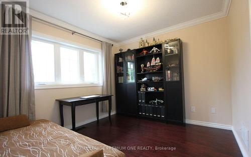 Upper - 20 Bestview Crescent, Vaughan, ON - Indoor Photo Showing Bedroom