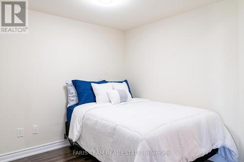 205 - 6 Anchorage Crescent, Collingwood, ON - Indoor Photo Showing Bedroom