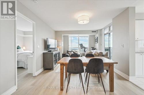 Lph7 - 3 Michael Power Place, Toronto, ON - Indoor Photo Showing Dining Room