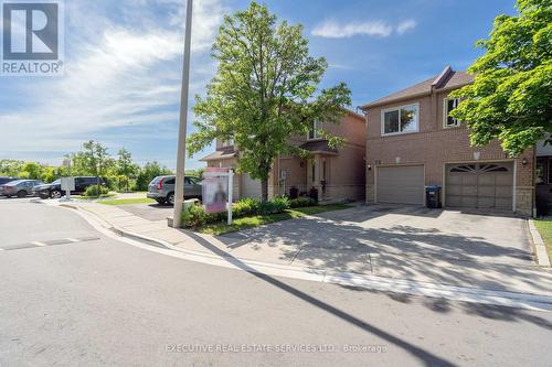 72 - 5420 Fallingbrook Drive, Mississauga, ON - Outdoor