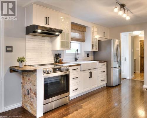 80 Manor Drive, Kitchener, ON - Indoor Photo Showing Kitchen