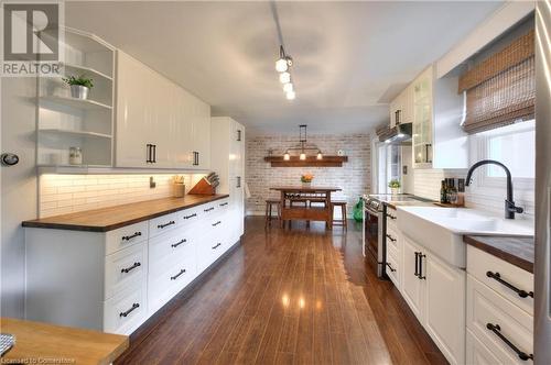 80 Manor Drive, Kitchener, ON - Indoor Photo Showing Kitchen