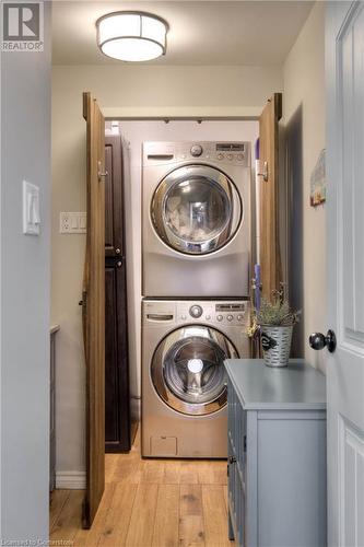 80 Manor Drive, Kitchener, ON - Indoor Photo Showing Laundry Room