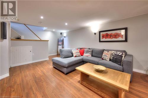 80 Manor Drive, Kitchener, ON - Indoor Photo Showing Living Room