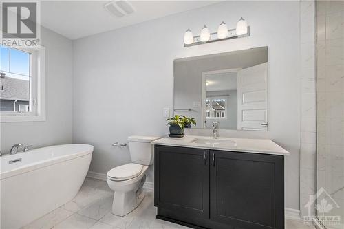 701 Perseus Avenue, Ottawa, ON - Indoor Photo Showing Bathroom