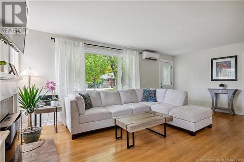 160 Edgett Ave, Moncton, NB - Indoor Photo Showing Living Room