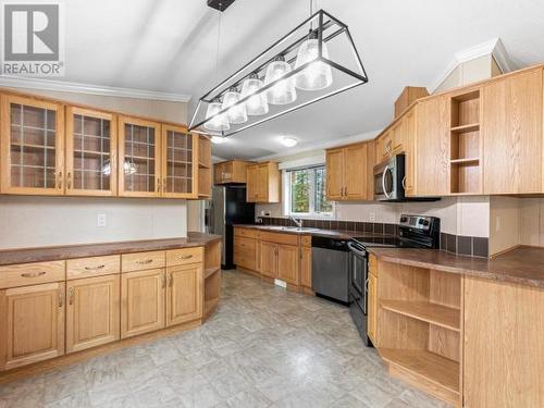 24 Sawmill Road, Teslin, YT - Indoor Photo Showing Kitchen