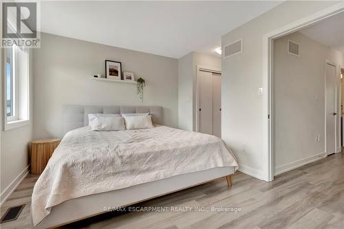 6 Munay Lane, Hamilton, ON - Indoor Photo Showing Bedroom