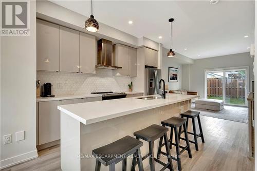 6 Munay Lane, Hamilton, ON - Indoor Photo Showing Kitchen With Double Sink With Upgraded Kitchen