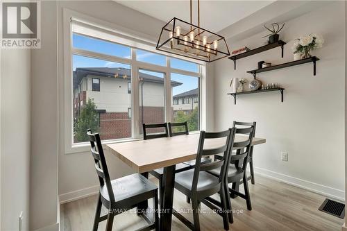 6 Munay Lane, Hamilton, ON - Indoor Photo Showing Dining Room