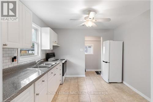 15 George Road, Fort Erie, ON - Indoor Photo Showing Kitchen With Double Sink