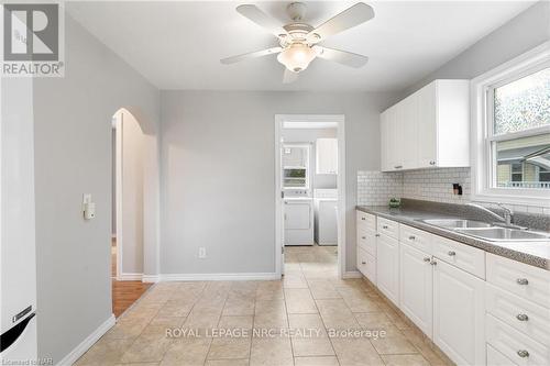 15 George Road, Fort Erie, ON - Indoor Photo Showing Kitchen With Double Sink