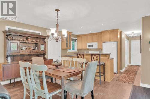 70 39Th Street N, Wasaga Beach, ON - Indoor Photo Showing Dining Room