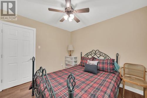 70 39Th Street N, Wasaga Beach, ON - Indoor Photo Showing Bedroom