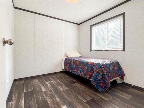 115 Spruce Street, Brandon, MB - Indoor Photo Showing Bedroom