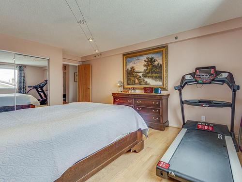 Master bedroom - 204-10100 Rue Paul-Comtois, Montréal (Ahuntsic-Cartierville), QC - Indoor Photo Showing Bedroom