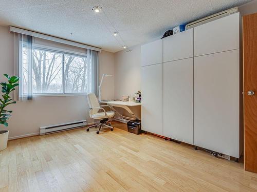 Bedroom - 204-10100 Rue Paul-Comtois, Montréal (Ahuntsic-Cartierville), QC - Indoor