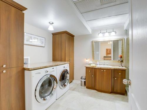 Salle de bains - 8 Rue De St-Prime, Gatineau (Gatineau), QC - Indoor Photo Showing Laundry Room