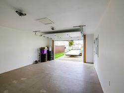 Garage - 