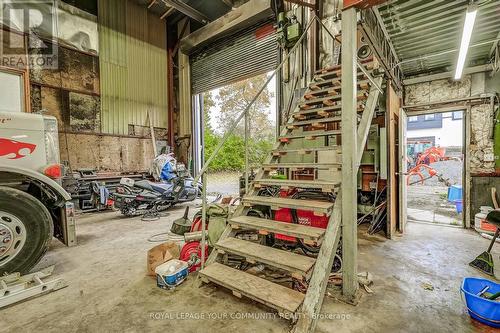 14827 Regional Rd 1 Road, Uxbridge, ON - Indoor Photo Showing Garage