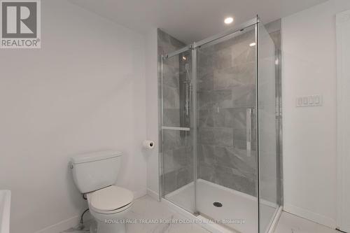 198 Main Street, Lucan Biddulph (Lucan), ON - Indoor Photo Showing Bathroom