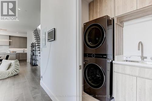 903 - 6 Parkwood Avenue, Toronto, ON - Indoor Photo Showing Laundry Room