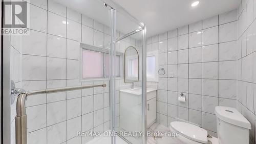 32 Durham Street W, Kawartha Lakes, ON - Indoor Photo Showing Bathroom