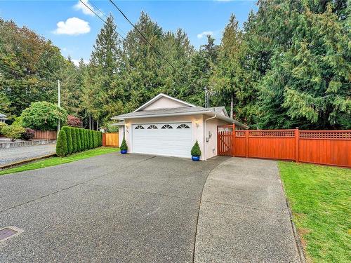 191 Johnson Pl, Lake Cowichan, BC 