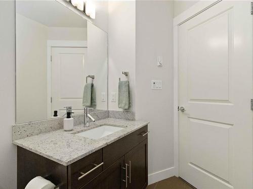 401-662 Goldstream Ave, Langford, BC - Indoor Photo Showing Bathroom