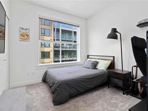 401-662 Goldstream Ave, Langford, BC - Indoor Photo Showing Bedroom