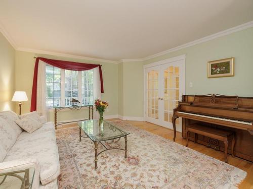 Living room - 1878 Rue Du Patrimoine, Saint-Lazare, QC - Indoor Photo Showing Living Room