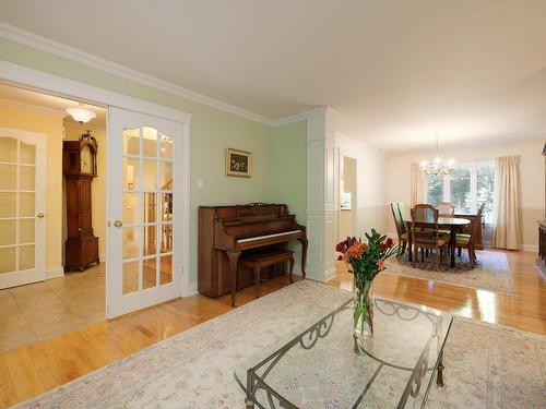 Living room - 1878 Rue Du Patrimoine, Saint-Lazare, QC - Indoor Photo Showing Living Room