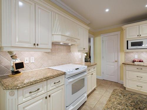 Kitchen - 1878 Rue Du Patrimoine, Saint-Lazare, QC - Indoor Photo Showing Kitchen