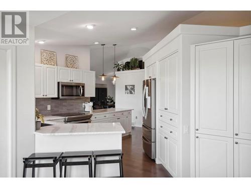 2089 Bowron Street, Kelowna, BC - Indoor Photo Showing Kitchen With Double Sink