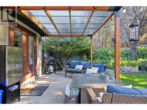 2089 Bowron Street, Kelowna, BC - Outdoor With Exterior