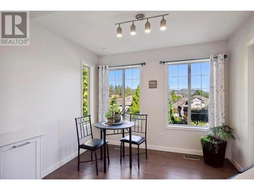 2089 Bowron Street, Kelowna, BC - Indoor Photo Showing Dining Room