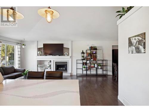 2089 Bowron Street, Kelowna, BC - Indoor Photo Showing Living Room With Fireplace