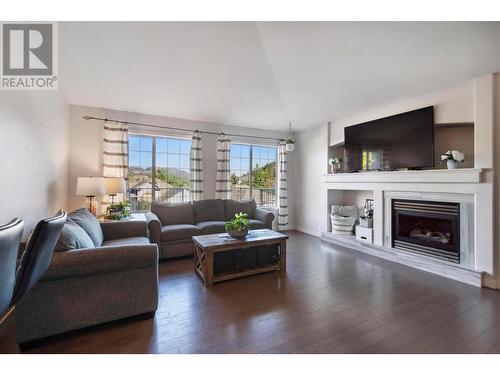 2089 Bowron Street, Kelowna, BC - Indoor Photo Showing Living Room With Fireplace