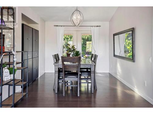 2089 Bowron Street, Kelowna, BC - Indoor Photo Showing Dining Room