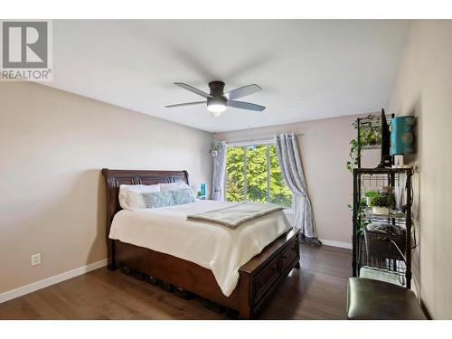 2089 Bowron Street, Kelowna, BC - Indoor Photo Showing Bedroom