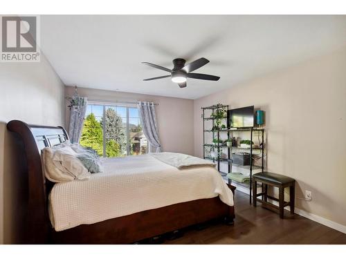 2089 Bowron Street, Kelowna, BC - Indoor Photo Showing Bedroom