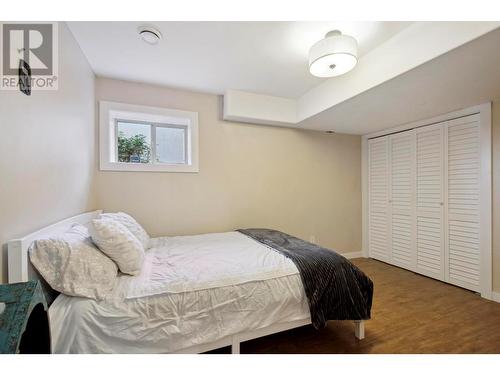 2089 Bowron Street, Kelowna, BC - Indoor Photo Showing Bedroom