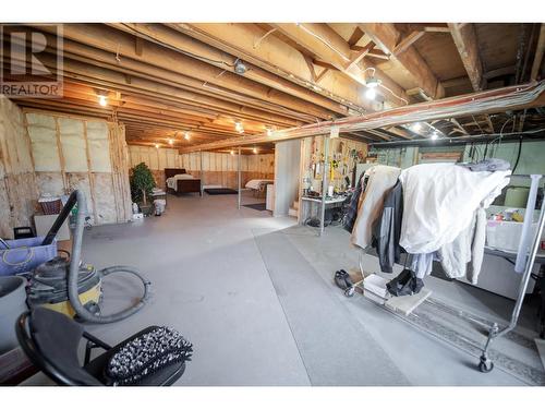 7055 93/95 Highway, Wasa, BC - Indoor Photo Showing Basement