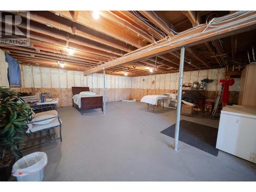 7055 93/95 Highway, Wasa, BC - Indoor Photo Showing Basement